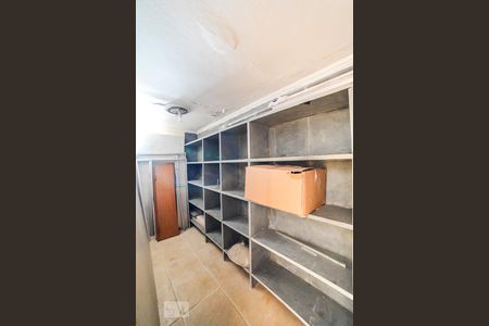 Casa à venda com 300m², 3 quartos e sem vagaDepósito 2