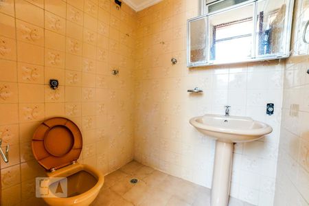 Casa à venda com 300m², 3 quartos e sem vagaBanheiro de Serviço