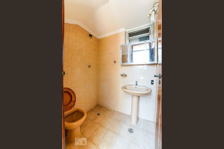 Casa à venda com 300m², 3 quartos e sem vagaBanheiro de Serviço