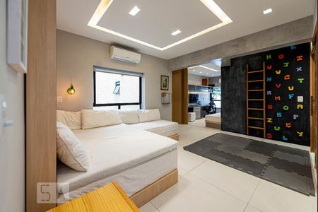 Apartamento à venda com 198m², 3 quartos e 3 vagasSala 2