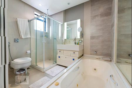 Apartamento à venda com 198m², 3 quartos e 3 vagasSuíte 2