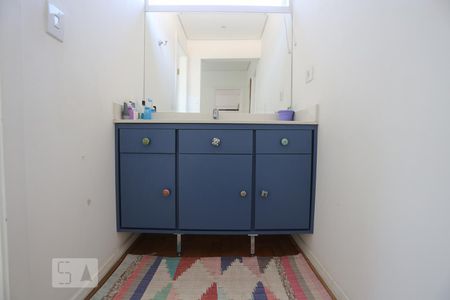 Casa para alugar com 416m², 3 quartos e 2 vagasBanheiro Social