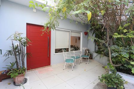 Casa para alugar com 416m², 3 quartos e 2 vagasEntrada