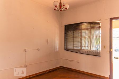 Sala de casa para alugar com 2 quartos, 200m² em Vila Moinho Velho, São Paulo