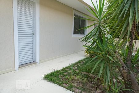 Casa de condomínio para alugar com 100m², 3 quartos e 1 vaga Casa de condomínio para alugar com 100m², 3 quartos e 1 vagaVaranda