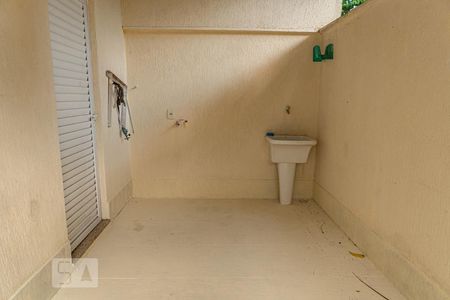 Casa de condomínio para alugar com 100m², 3 quartos e 1 vaga Casa de condomínio para alugar com 100m², 3 quartos e 1 vagaÁrea de Serviço