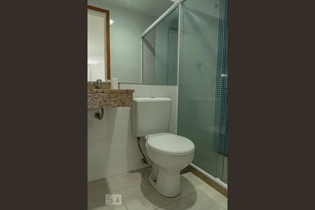 Casa de condomínio para alugar com 100m², 3 quartos e 1 vaga Casa de condomínio para alugar com 100m², 3 quartos e 1 vagaBanheiro Social 02