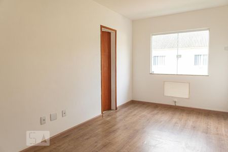 Suíte de casa de condomínio para alugar com 3 quartos, 100m² em Vargem Grande, Rio de Janeiro