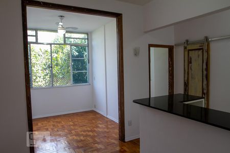 Sala de apartamento para alugar com 1 quarto, 40m² em Gávea, Rio de Janeiro