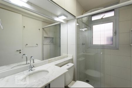 Banheiro de kitnet/studio para alugar com 1 quarto, 28m² em Consolação, São Paulo