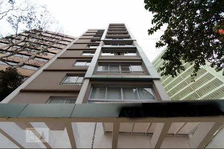 Studio para alugar com 28m², 1 quarto e 1 vaga Studio para alugar com 28m², 1 quarto e 1 vagaFachada