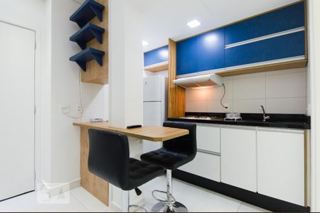 Studio para alugar com 28m², 1 quarto e 1 vaga Studio para alugar com 28m², 1 quarto e 1 vagaCozinha