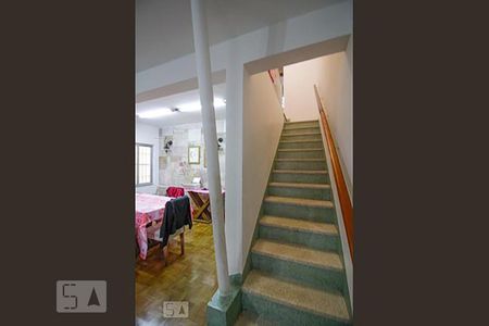 Casa à venda com 212m², 3 quartos e 2 vagasSala