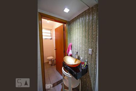 Banheiro de casa à venda com 3 quartos, 212m² em Vila Anglo Brasileira, São Paulo