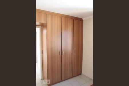 Apartamento à venda com 68m², 2 quartos e 1 vaga