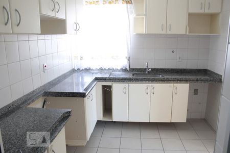 Apartamento à venda com 68m², 2 quartos e 1 vaga
