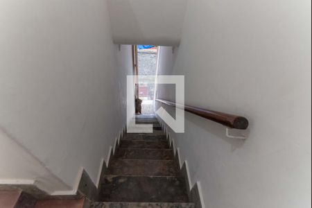 Apartamento para alugar com 100m², 3 quartos e sem vagaSala - Escada de acesso