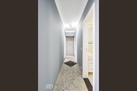 Corredor de apartamento para alugar com 3 quartos, 115m² em Pinheiros, São Paulo