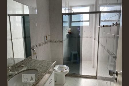 Banheiro da Suíte de apartamento para alugar com 2 quartos, 73m² em Santa Rosa, Niterói