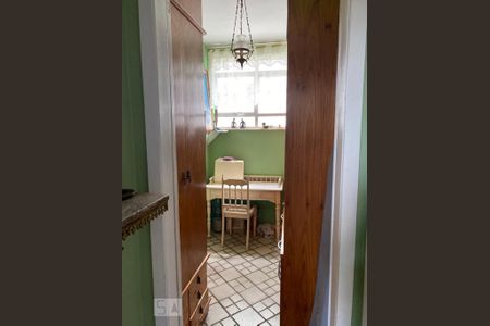 Quarto de Serviço de apartamento para alugar com 2 quartos, 73m² em Santa Rosa, Niterói