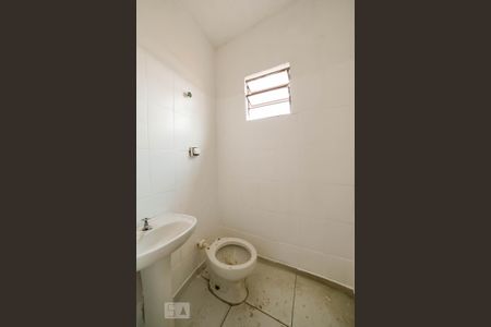 Banheiro de casa para alugar com 2 quartos, 60m² em Vila Medeiros, São Paulo