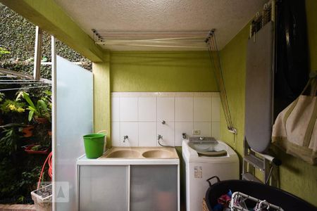Lavanderia de casa à venda com 4 quartos, 120m² em Jardim Taboao, São Paulo
