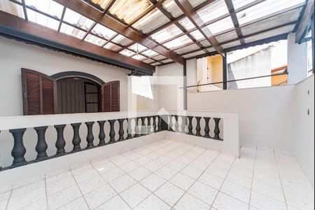 Casa para alugar com 180m², 3 quartos e 2 vagas Casa para alugar com 180m², 3 quartos e 2 vagasVaranda Fundos