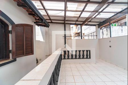 Casa para alugar com 180m², 3 quartos e 2 vagas Casa para alugar com 180m², 3 quartos e 2 vagasVaranda Fundos