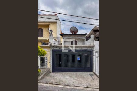 Casa para alugar com 180m², 3 quartos e 2 vagas Casa para alugar com 180m², 3 quartos e 2 vagasFachada