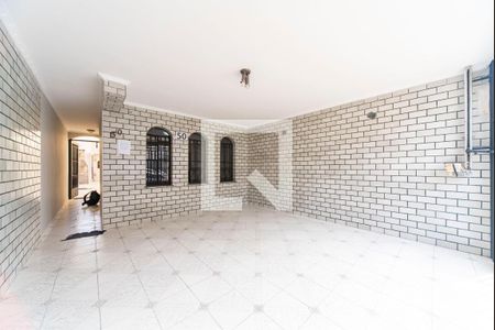 Casa para alugar com 180m², 3 quartos e 2 vagas Casa para alugar com 180m², 3 quartos e 2 vagasGaragem