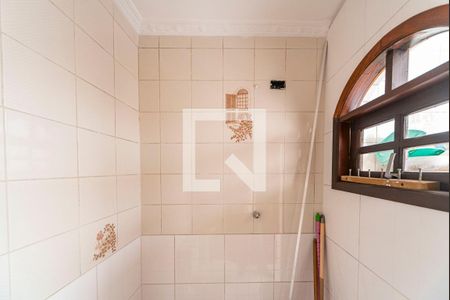 Casa para alugar com 180m², 3 quartos e 2 vagas Casa para alugar com 180m², 3 quartos e 2 vagasBanheiro de serviço