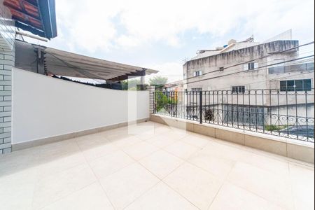 Casa para alugar com 180m², 3 quartos e 2 vagas Casa para alugar com 180m², 3 quartos e 2 vagasVaranda do Quarto 1