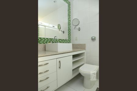Apartamento para alugar com 70m², 2 quartos e 1 vagaBanheiro da Suíte