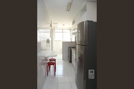 Apartamento para alugar com 70m², 2 quartos e 1 vagaCozinha