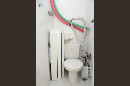 Apartamento para alugar com 70m², 2 quartos e 1 vagaBanheiro de Serviço