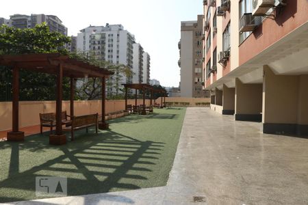 Apartamento para alugar com 70m², 2 quartos e 1 vagaÁrea comum
