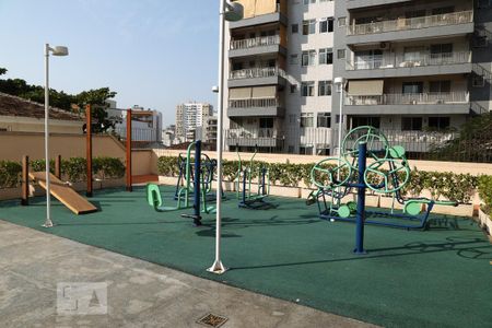 Apartamento para alugar com 70m², 2 quartos e 1 vagaÁrea comum - Academia