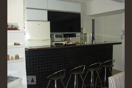 Cozinha de apartamento à venda com 2 quartos, 44m² em Vila Buarque, São Paulo