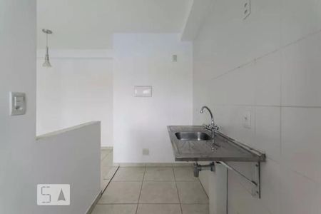 Cozinha de apartamento para alugar com 1 quarto, 33m² em Cambuci, São Paulo