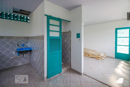 Banheiro e área de serviço de kitnet/studio à venda com 1 quarto, 200m² em Vargem Grande, Rio de Janeiro