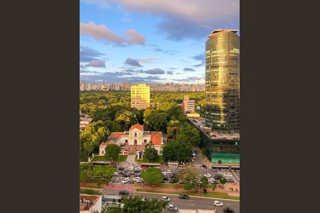 Suíte de apartamento à venda com 3 quartos, 180m² em Jardim Paulistano, São Paulo