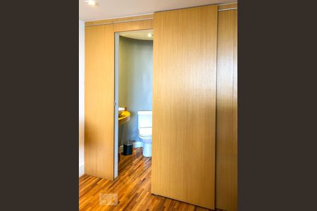 Suíte de apartamento à venda com 3 quartos, 180m² em Jardim Paulistano, São Paulo