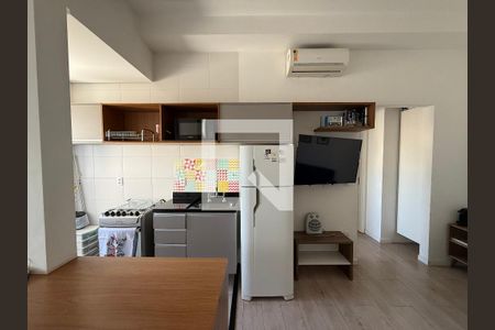Sala/cozinha de apartamento para alugar com 1 quarto, 32m² em Santa Cecília, São Paulo