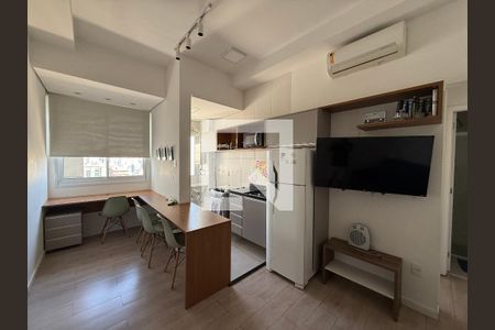Sala/cozinha de apartamento para alugar com 1 quarto, 32m² em Santa Cecília, São Paulo