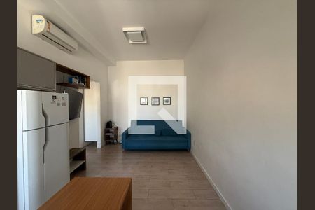 Sala/cozinha de apartamento para alugar com 1 quarto, 32m² em Santa Cecília, São Paulo