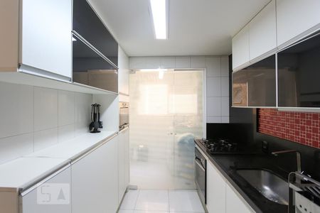 Apartamento à venda com 103m², 3 quartos e 2 vagasCozinha