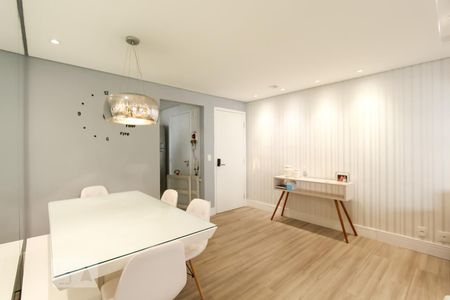 Sala de apartamento à venda com 3 quartos, 103m² em Vila Suzana, São Paulo