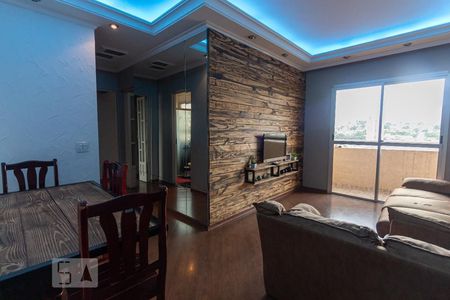 Sala de apartamento à venda com 2 quartos, 75m² em Quitaúna, Osasco