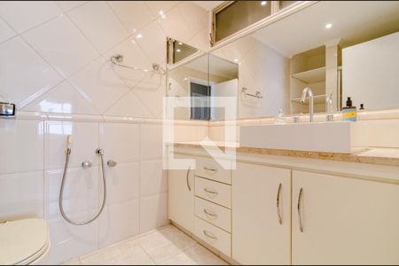 Apartamento à venda com 130m², 3 quartos e 1 vagaBanheiro