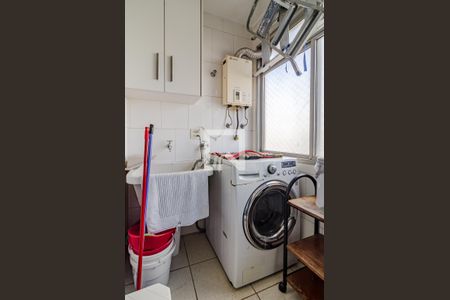 Apartamento à venda com 130m², 3 quartos e 1 vagaÁrea de serviço